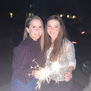 Meet your Posher, Elise